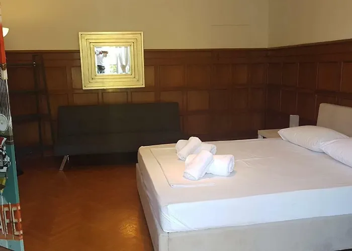 Violet Errathens Apartment - Athens Center, 7 Bd, 3 Bath
