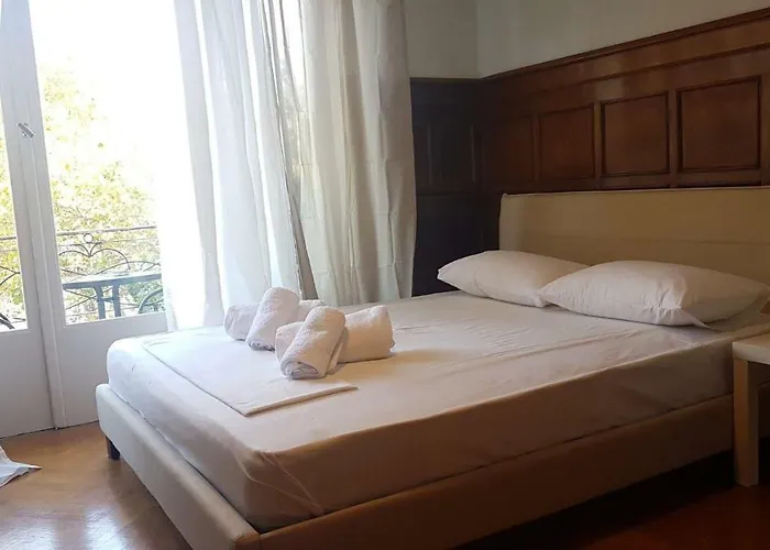 Violet Errathens Apartment - Athens Center, 7 Bd, 3 Bath