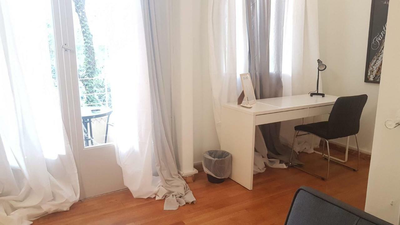 Apartment Violet Errathens - Center, 7 Bd, 3 Bath