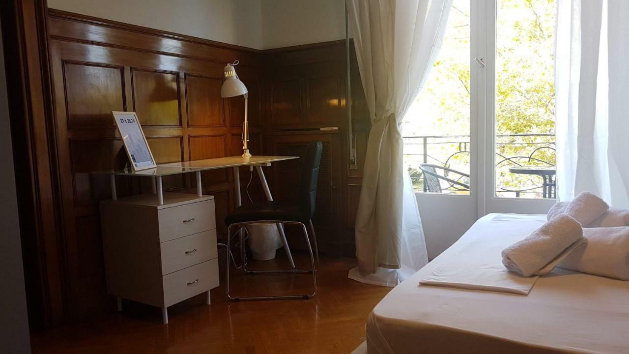 Violet Errathens - Center, 7 Bd, 3 Bath Athens