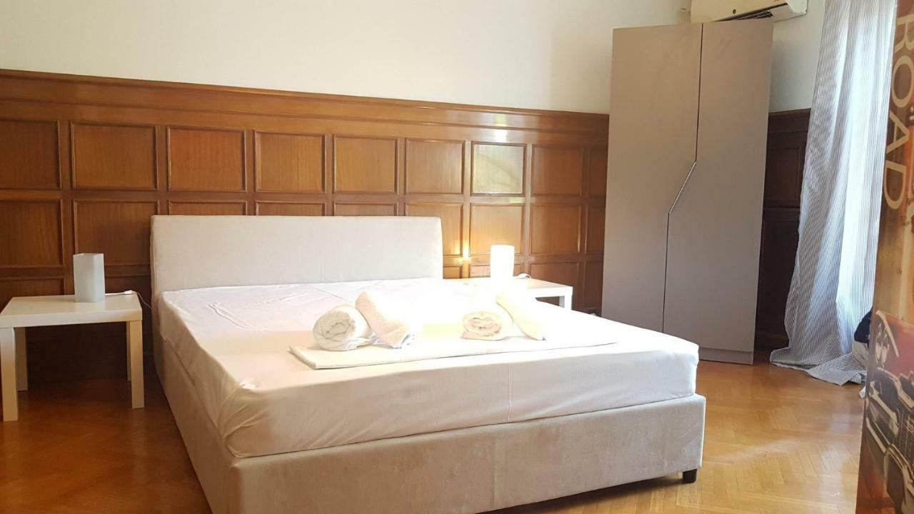 Violet Errathens - Center, 7 Bd, 3 Bath * Athens