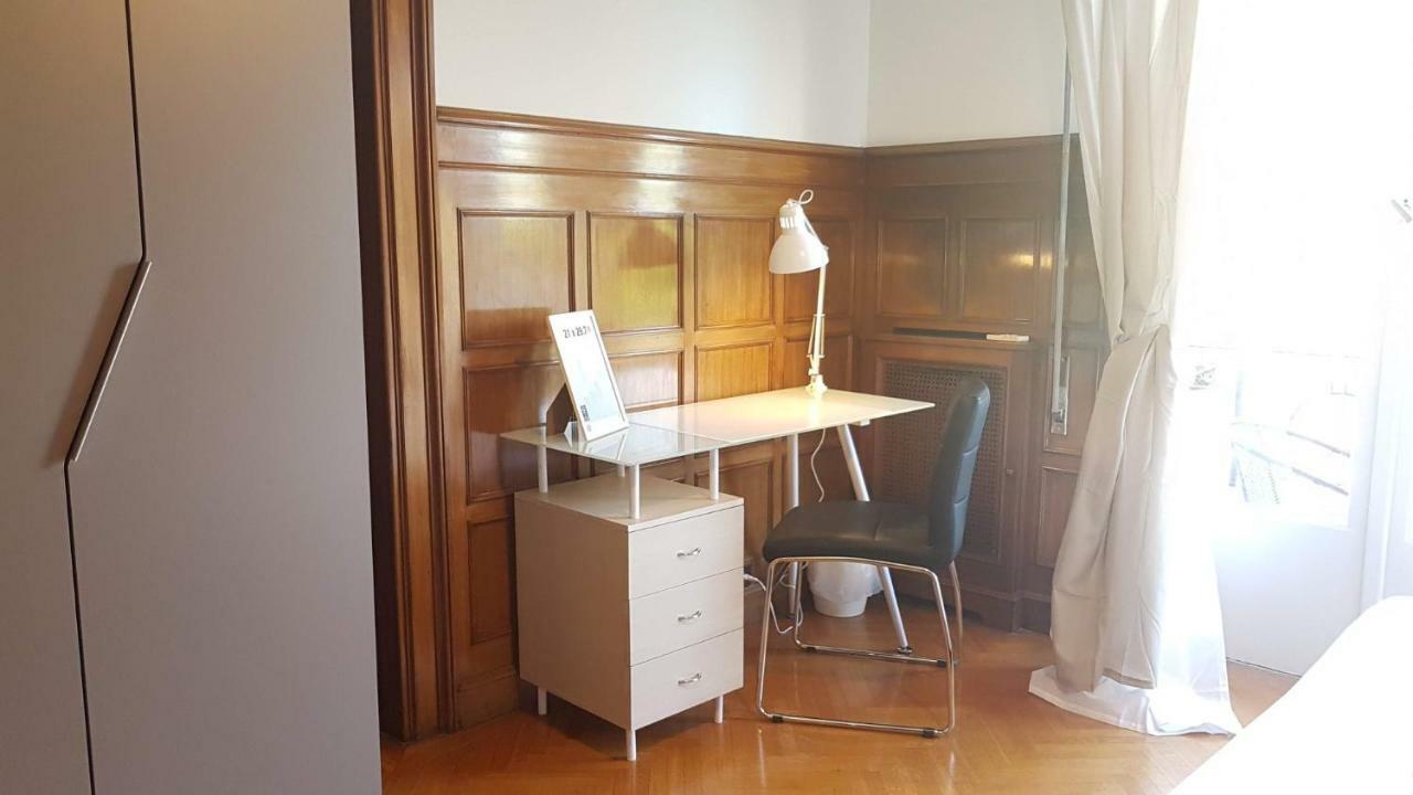Apartment Violet Errathens - Center, 7 Bd, 3 Bath *