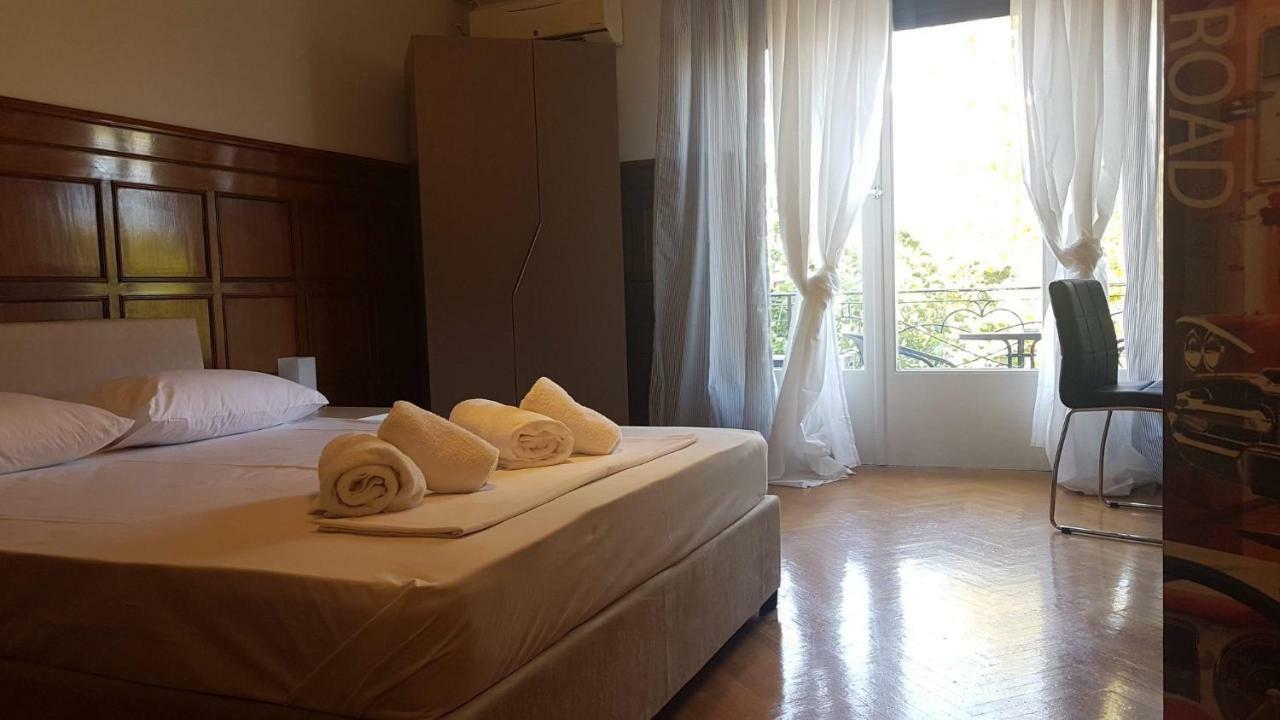 Apartment Violet Errathens - Center, 7 Bd, 3 Bath Athens
