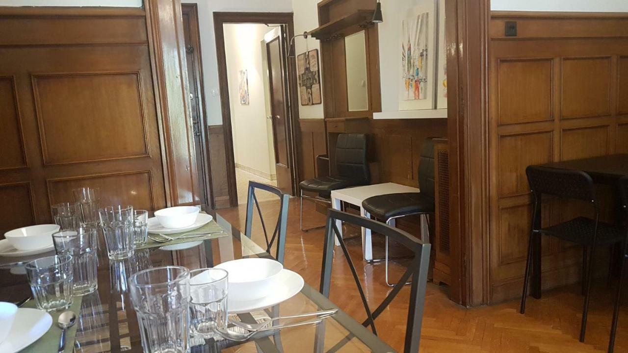 Violet Errathens - Center, 7 Bd, 3 Bath *