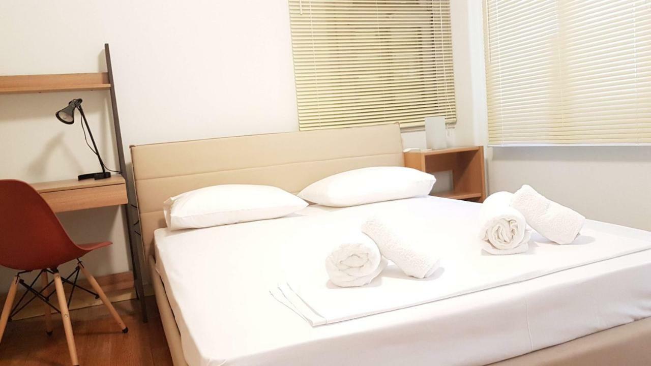 Apartment Violet Errathens - Center, 7 Bd, 3 Bath