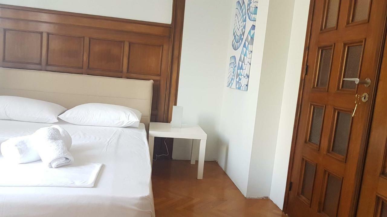Apartment Violet Errathens - Center, 7 Bd, 3 Bath Athens
