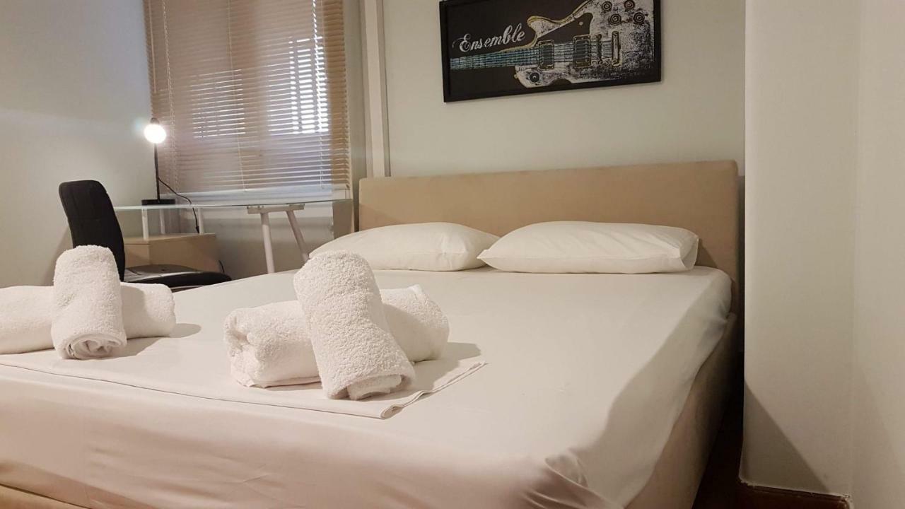 Violet Errathens - Center, 7 Bd, 3 Bath Athens