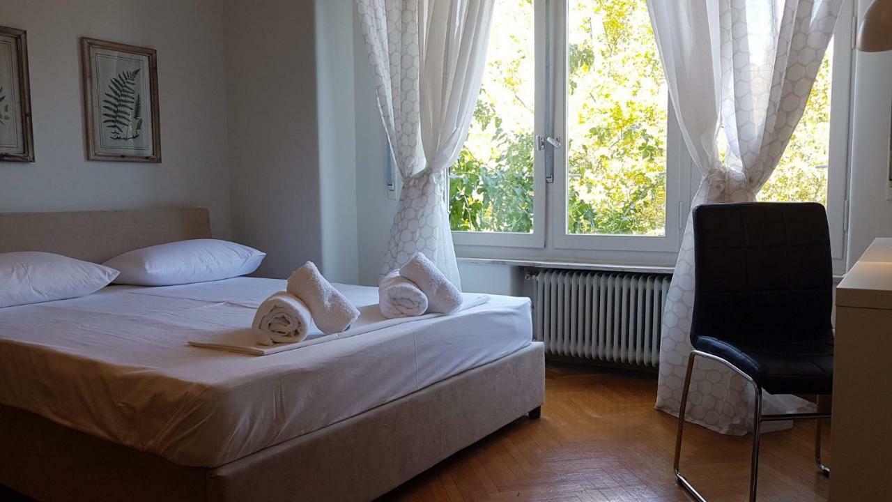 Violet Errathens - Center, 7 Bd, 3 Bath Διαμέρισμα *